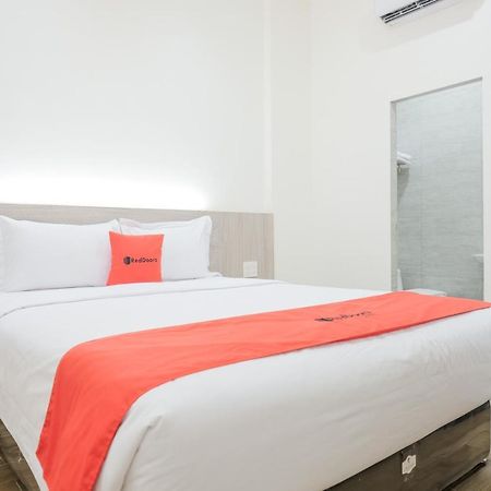Reddoorz Plus @ Jalan Juanda Medan Zewnętrze zdjęcie