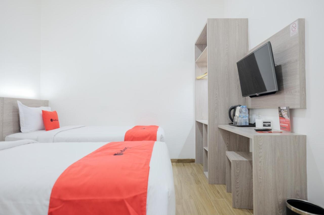 Reddoorz Plus @ Jalan Juanda Medan Zewnętrze zdjęcie