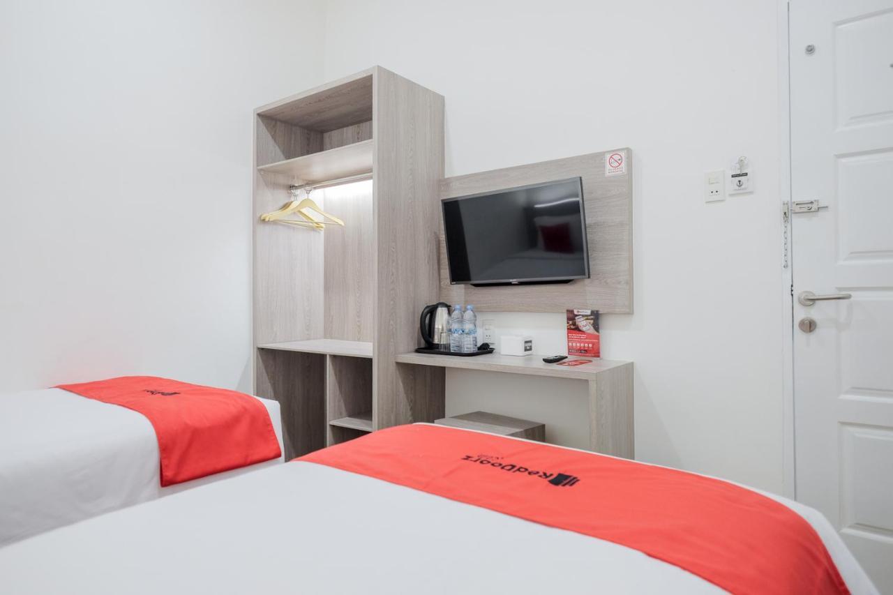 Reddoorz Plus @ Jalan Juanda Medan Zewnętrze zdjęcie
