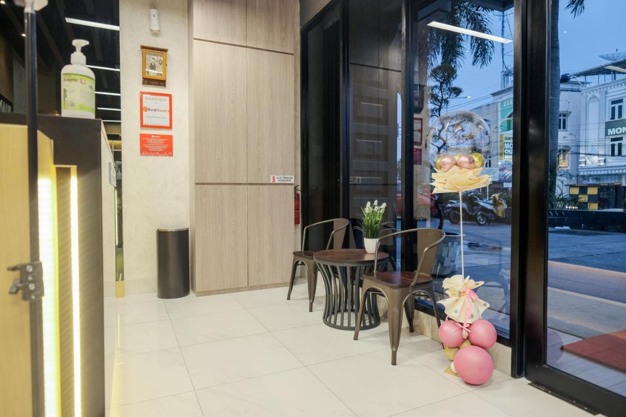 Reddoorz Plus @ Jalan Juanda Medan Zewnętrze zdjęcie
